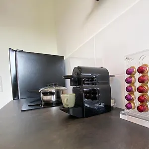 https://schone-wohnung-mit-rheinblick-dusseldorf-neuss-messe.topcolognehotels.com