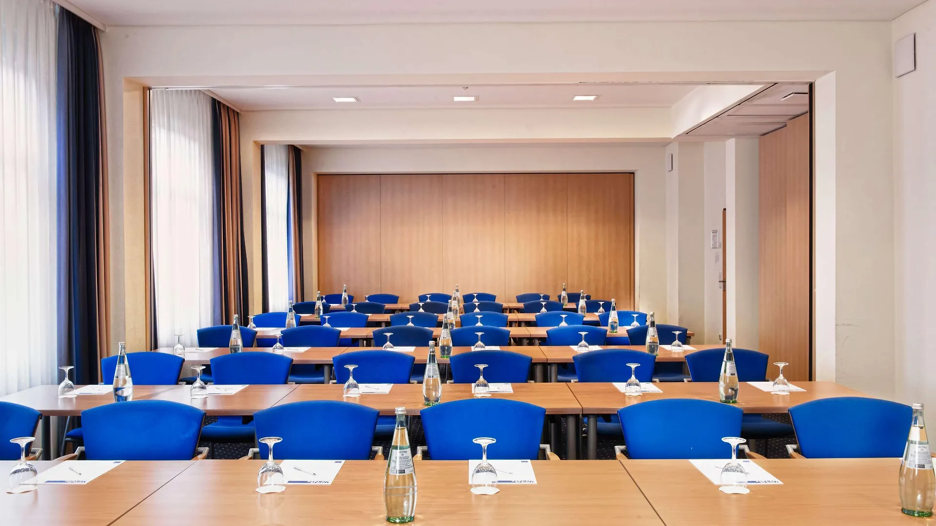 Tryp By Wyndham Luebeck Aquamarin Hotel Lubeck