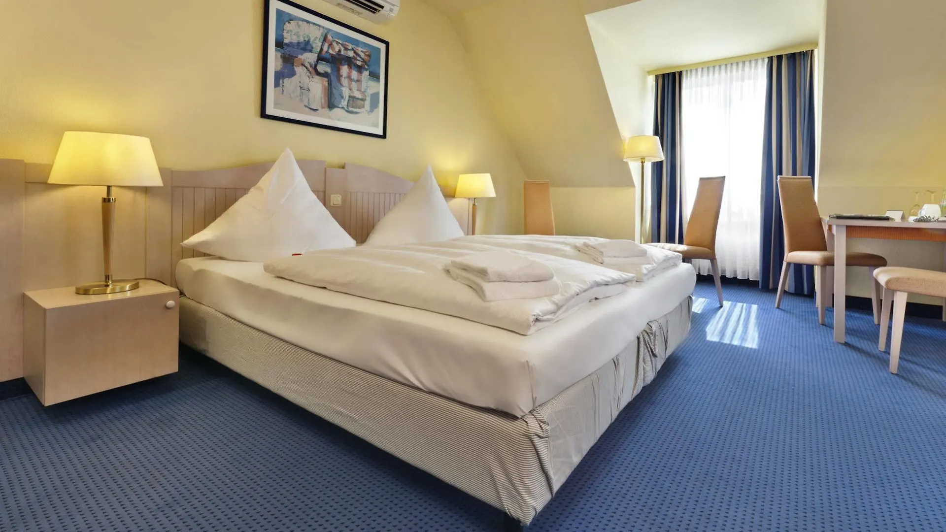Tryp By Wyndham Luebeck Aquamarin Hotel 3*, Lubeck Germany